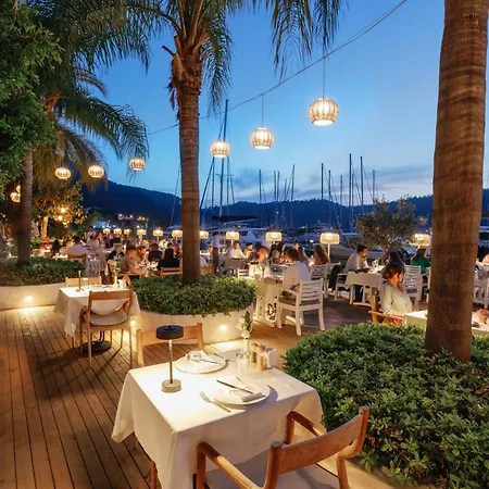 يخت كلاسيك - بوتيك كلاس فتحية