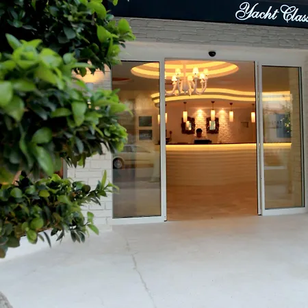 Yacht Classic - Boutique Class Otel 3*