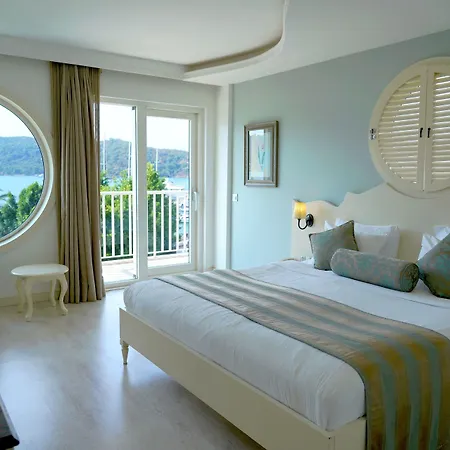Yacht Classic - Boutique Class Otel 3*