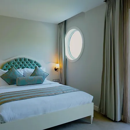 Yacht Classic - Boutique Class Otel