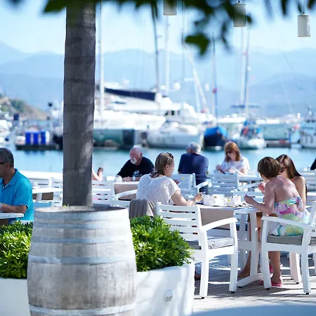 Yacht Classic - Boutique Class Otel 3*