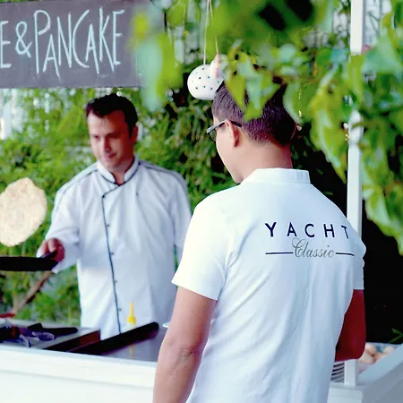 يخت كلاسيك - بوتيك كلاس