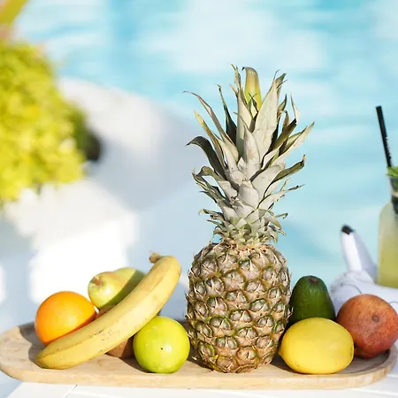 يخت كلاسيك - بوتيك كلاس 3*