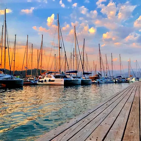 يخت كلاسيك - بوتيك كلاس فندق 3*