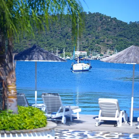 يخت كلاسيك - بوتيك كلاس