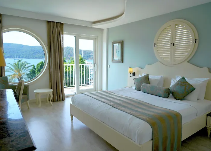Yacht Classic - Boutique Class Hotel 3*