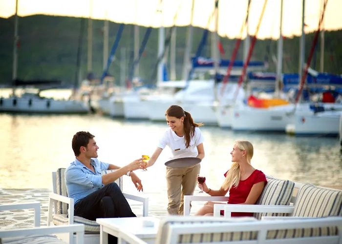 Yacht Classic - Boutique Class Hotel 3*