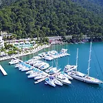 Yacht Classic - Boutique Class