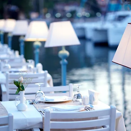 Yacht Classic - Boutique Class Hotel