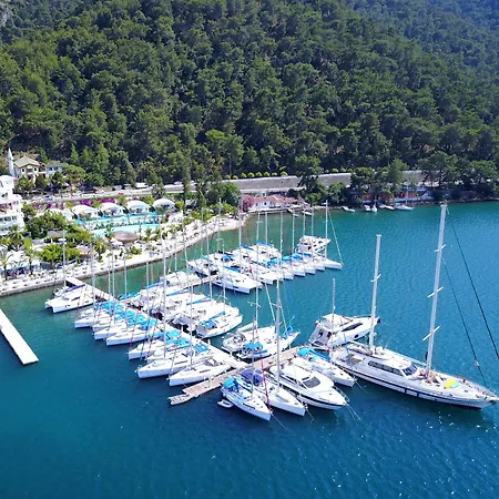 Yacht Classic - Boutique Class